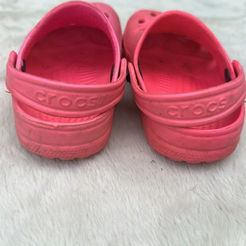 CROCS Kids Vibrant Pink Shoes Size C 6/7